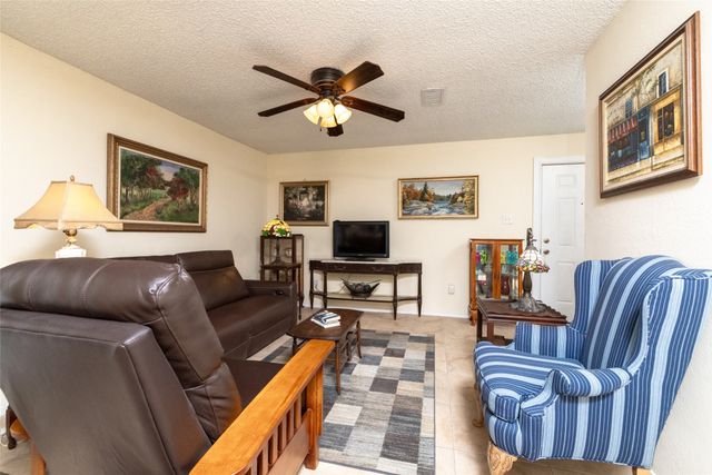 2331 N Davis Drive A, Arlington, TX 76012