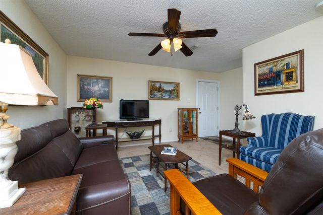 2331 N Davis Drive A, Arlington, TX 76012