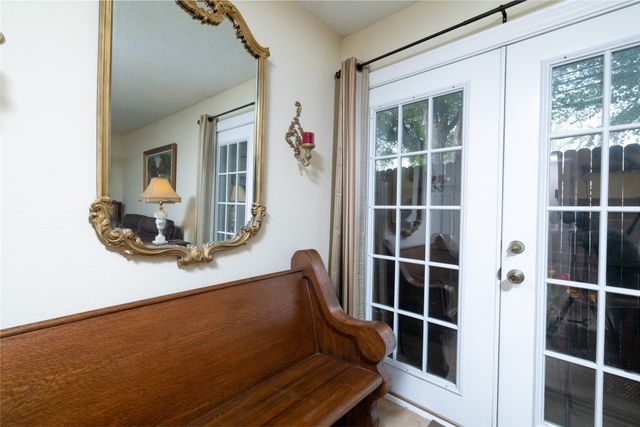 2331 N Davis Drive A, Arlington, TX 76012