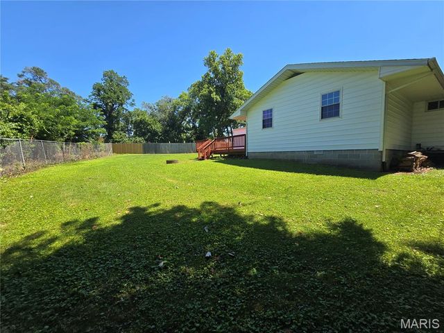 111 Churchill Court, Maryland Heights, MO 63043