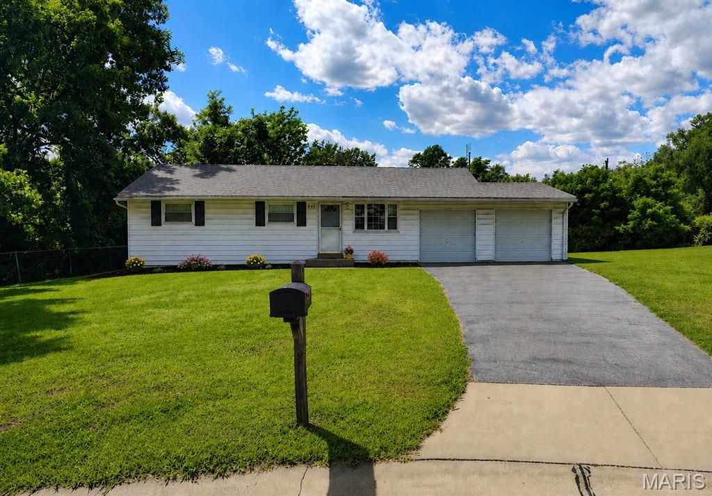 111 Churchill Court, Maryland Heights, MO 63043