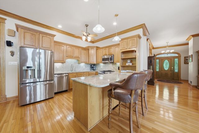 25155 S Stoney Island Avenue, Crete, IL 60417