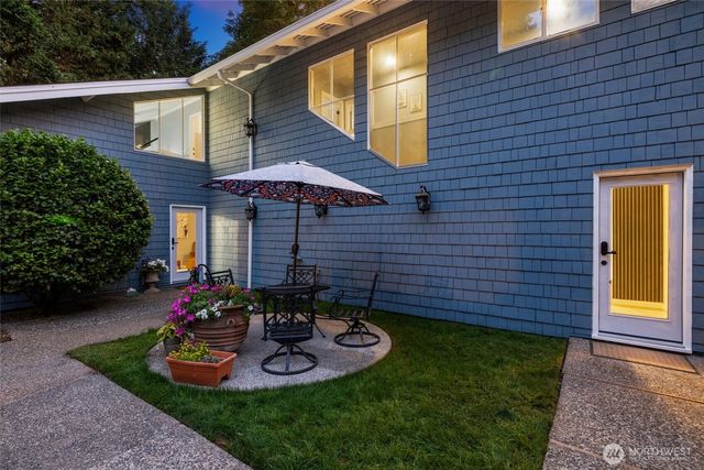 3204 142nd Place NE, Bellevue, WA 98007