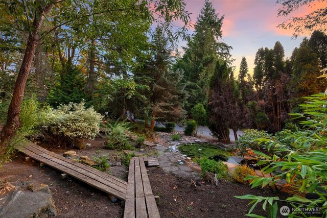 3204 142nd Place NE, Bellevue, WA 98007