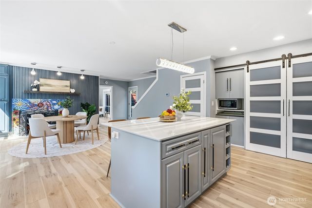 3204 142nd Place NE, Bellevue, WA 98007