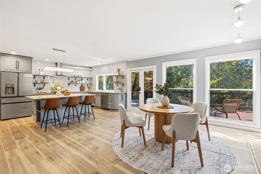 3204 142nd Place NE, Bellevue, WA 98007