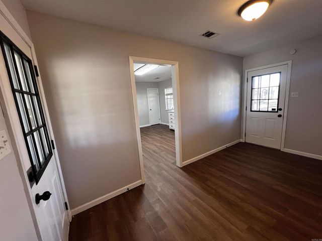 712 McCulloch, Beebe, AR 72012