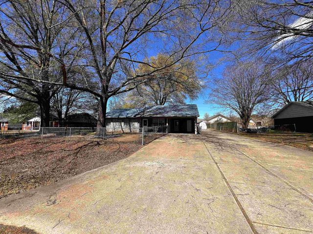 712 McCulloch, Beebe, AR 72012