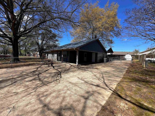 712 McCulloch, Beebe, AR 72012