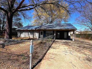 712 McCulloch, Beebe, AR 72012