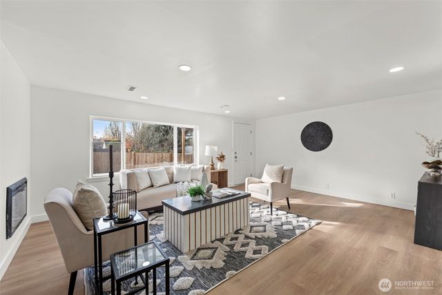 8305 Duncan Ave S, Seattle, WA 98118