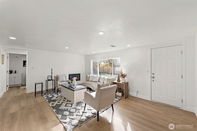 8305 Duncan Ave S, Seattle, WA 98118