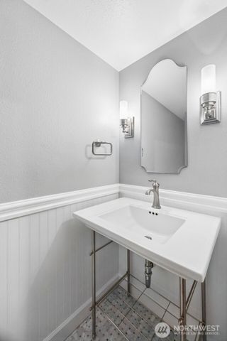 24324 SE 41st Lane, Issaquah, WA 98029