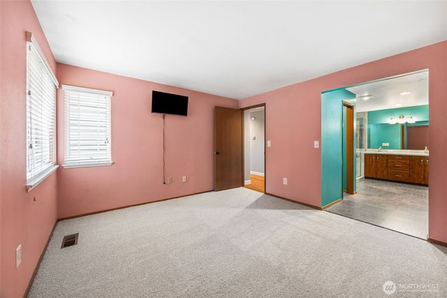 24324 SE 41st Lane, Issaquah, WA 98029