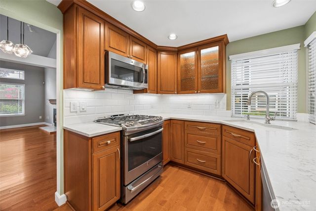 24324 SE 41st Lane, Issaquah, WA 98029