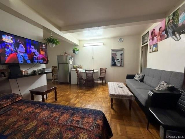 1670 Metropolitan Avenue 3F, Bronx, NY 10462