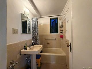 1670 Metropolitan Avenue 3F, Bronx, NY 10462