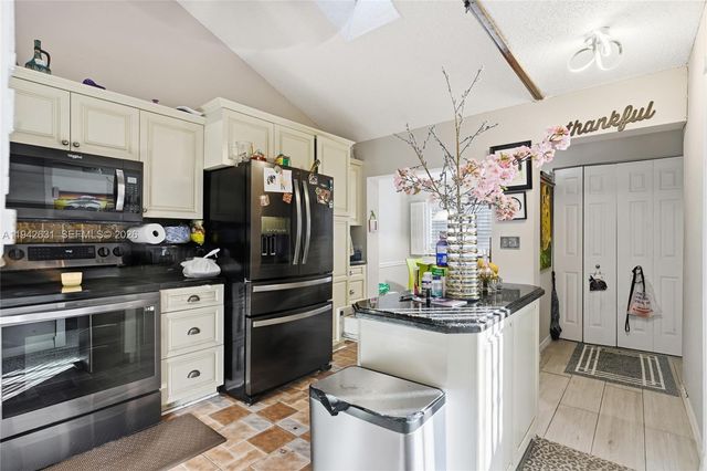 7790 NW 79th Ave G6, Tamarac, FL 33321