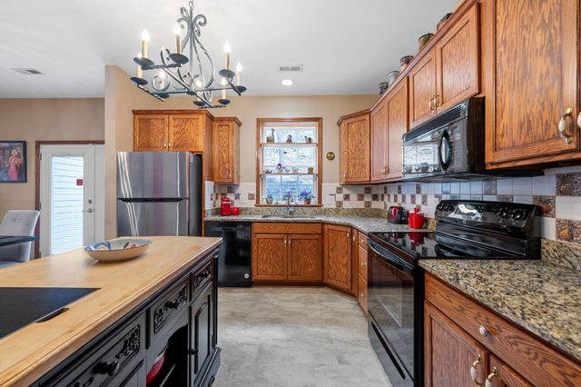 9711 Imperial Drive, Ooltewah, TN 37363