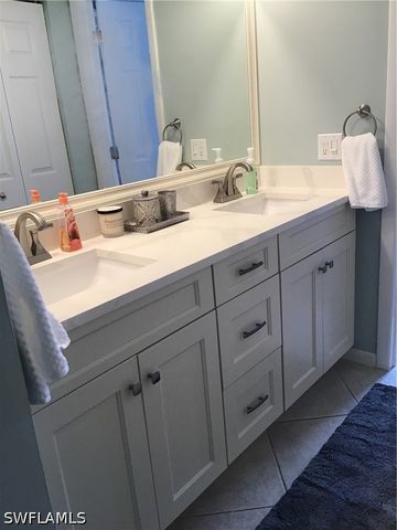 195 Peppermint LN W 881, Naples, FL 34112