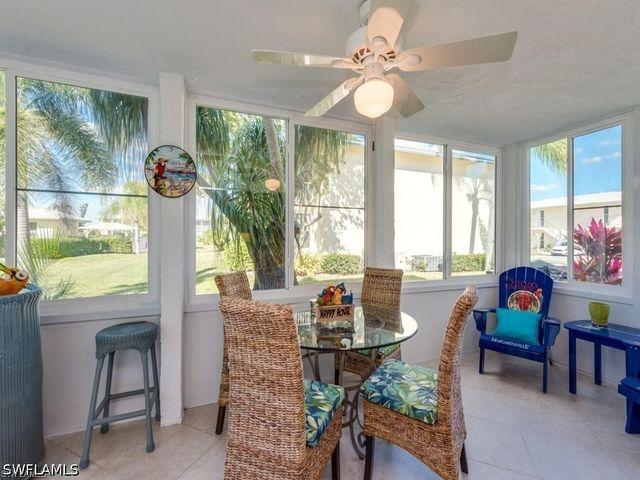 195 Peppermint LN W 881, Naples, FL 34112