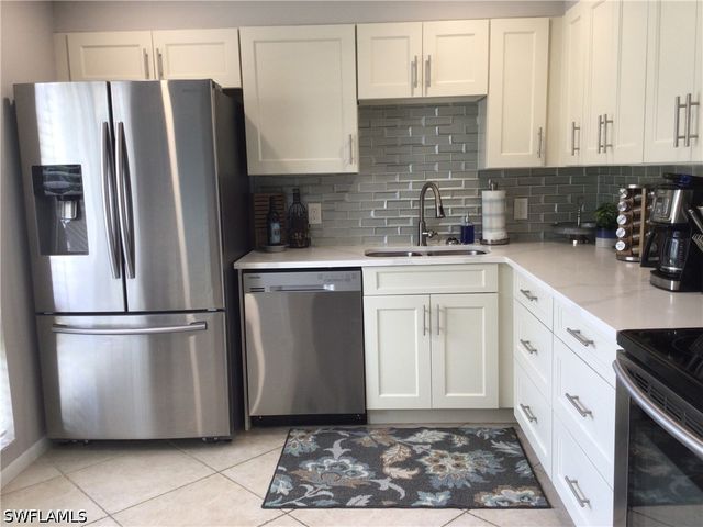 195 Peppermint LN W 881, Naples, FL 34112