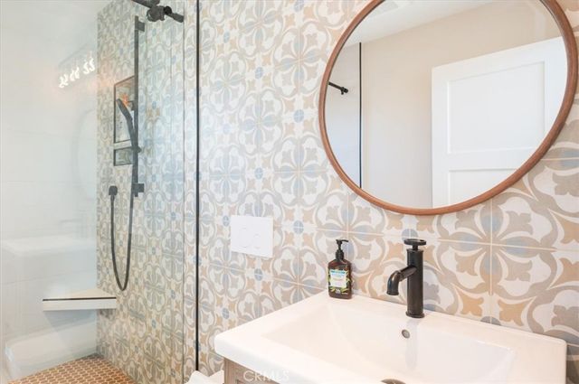 175 Saratoga Avenue, Grover Beach, CA 93433