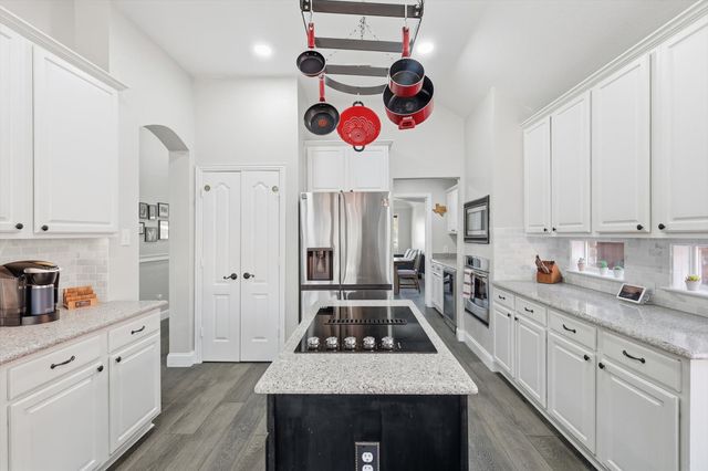 3704 Cottonwood Springs Drive, The Colony, TX 75056