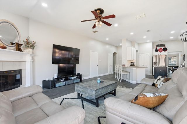 3704 Cottonwood Springs Drive, The Colony, TX 75056