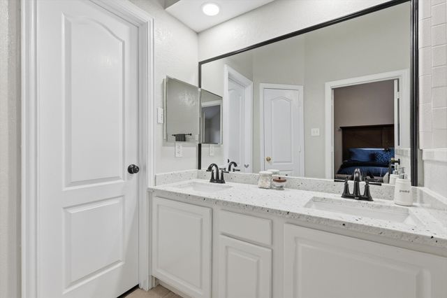 3704 Cottonwood Springs Drive, The Colony, TX 75056