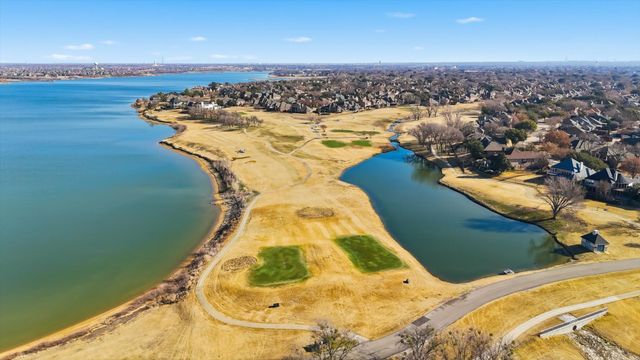 3704 Cottonwood Springs Drive, The Colony, TX 75056