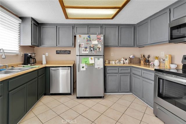 9983 Ladera Avenue, Lucerne Valley, CA 92356