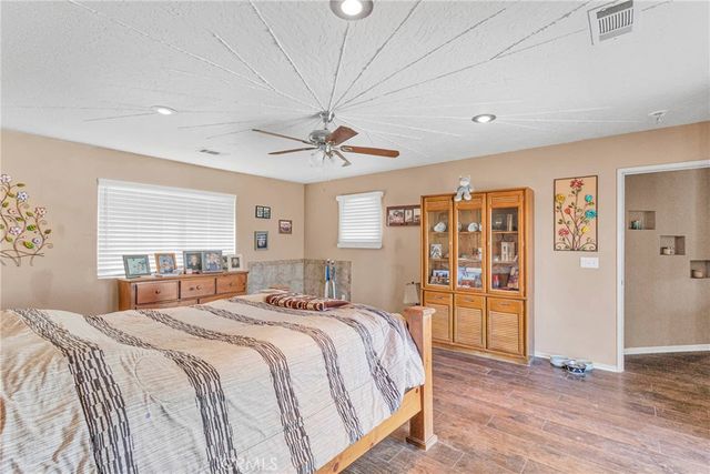 9983 Ladera Avenue, Lucerne Valley, CA 92356