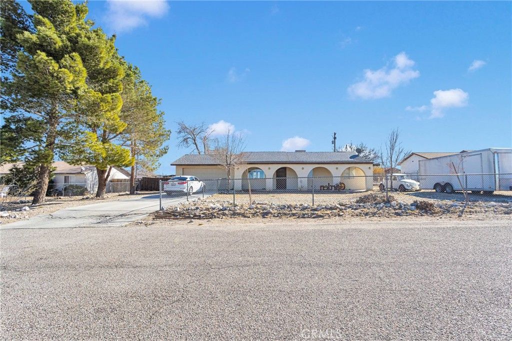 9983 Ladera Avenue, Lucerne Valley, CA 92356