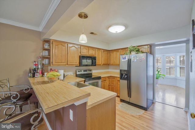 105 HUCKLEBERRY DR, La Plata, MD 20646