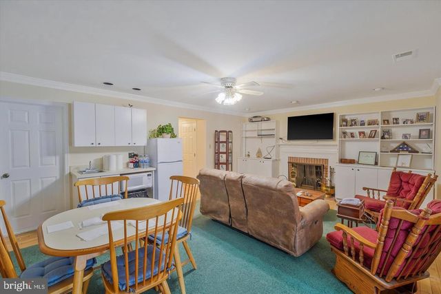 105 HUCKLEBERRY DR, La Plata, MD 20646