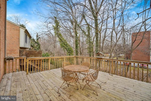 105 HUCKLEBERRY DR, La Plata, MD 20646