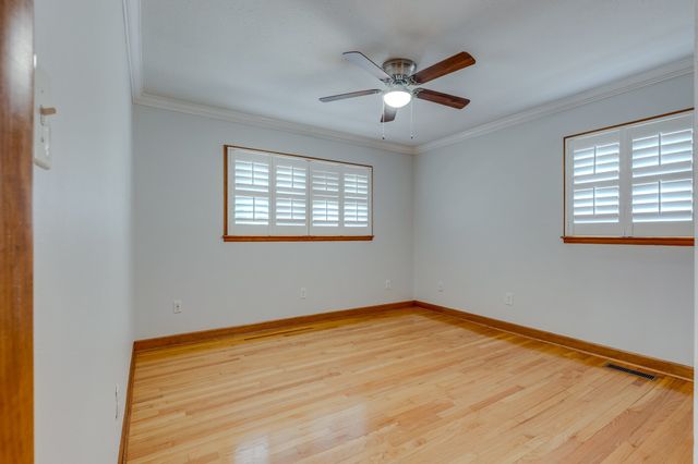 102 Sunset Dr, Pulaski, TN 38478