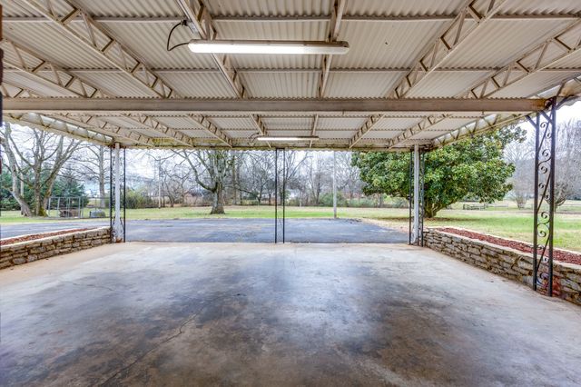 102 Sunset Dr, Pulaski, TN 38478