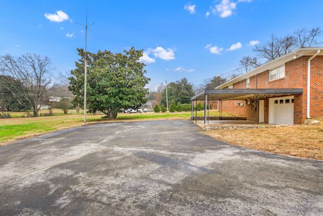 102 Sunset Dr, Pulaski, TN 38478