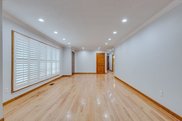 102 Sunset Dr, Pulaski, TN 38478