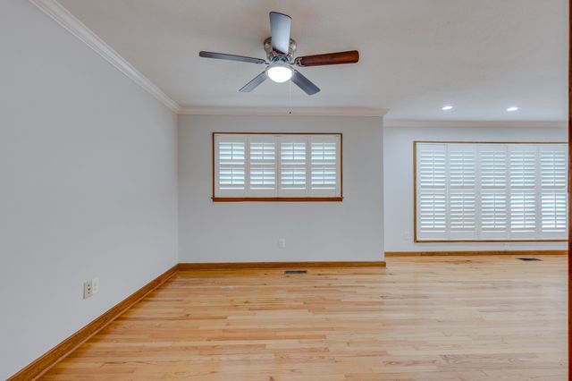 102 Sunset Dr, Pulaski, TN 38478