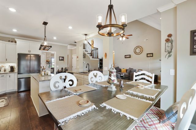 3037 Eliza Dr, Clarksville, TN 37043