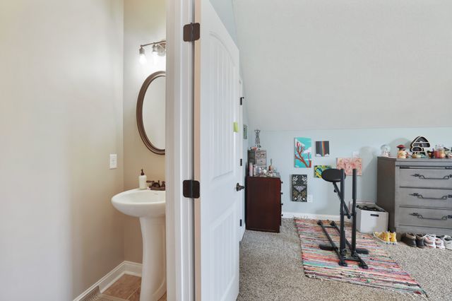 3037 Eliza Dr, Clarksville, TN 37043