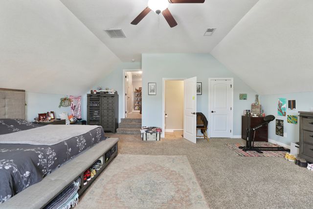 3037 Eliza Dr, Clarksville, TN 37043