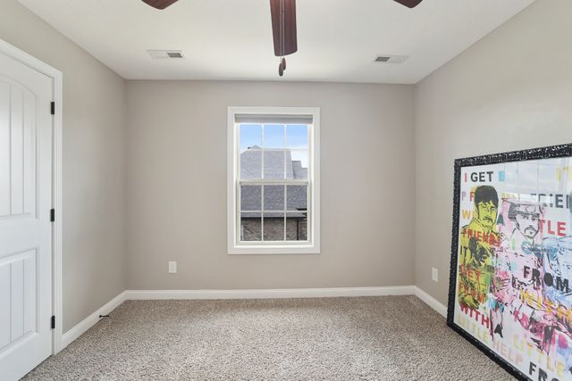 3037 Eliza Dr, Clarksville, TN 37043