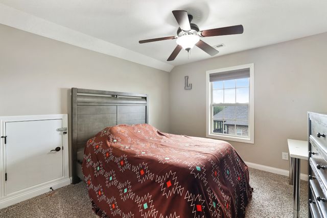 3037 Eliza Dr, Clarksville, TN 37043