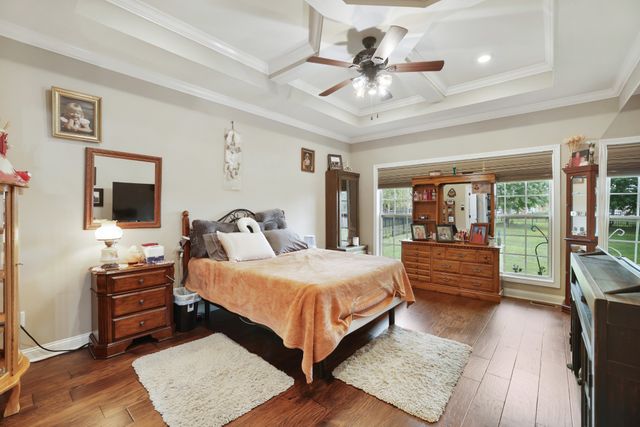 3037 Eliza Dr, Clarksville, TN 37043