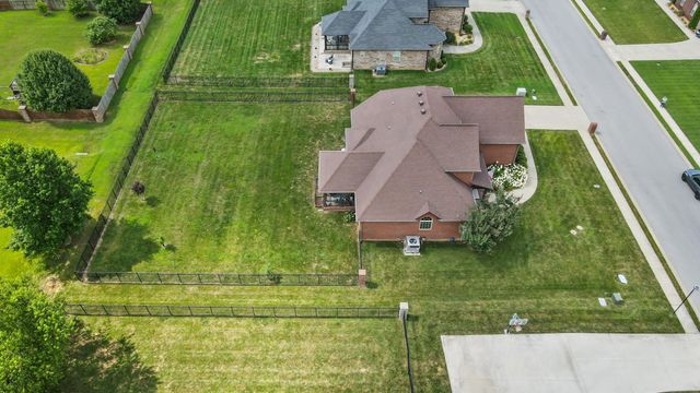 3037 Eliza Dr, Clarksville, TN 37043