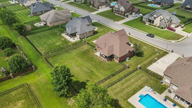 3037 Eliza Dr, Clarksville, TN 37043